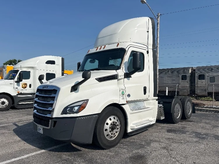 2019 Freightliner Cascadia in Nashville (Mount Juliet), TN — photo 3