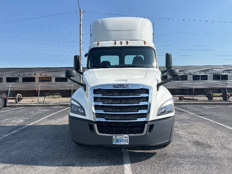 2019 Freightliner Cascadia in Nashville (Mount Juliet), TN — photo 2