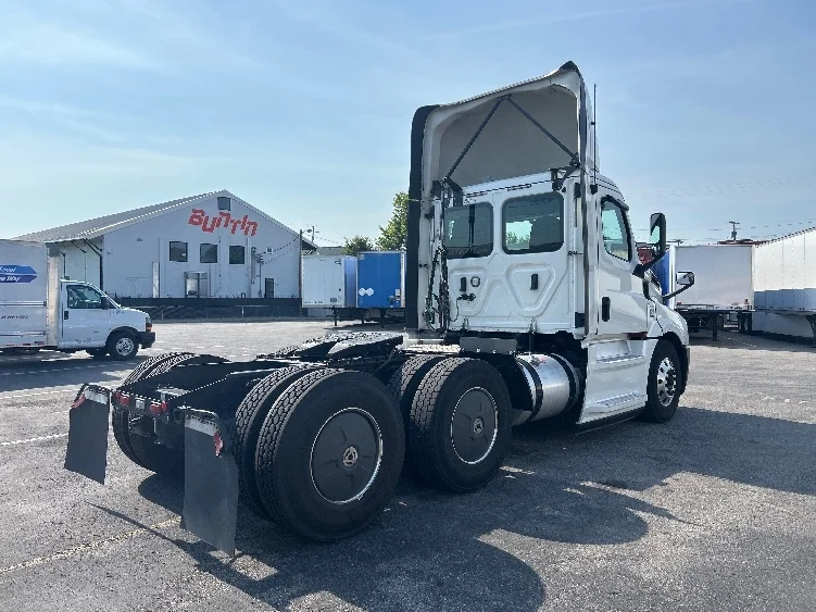 2019 Freightliner Cascadia in Nashville (Mount Juliet), TN — photo 7