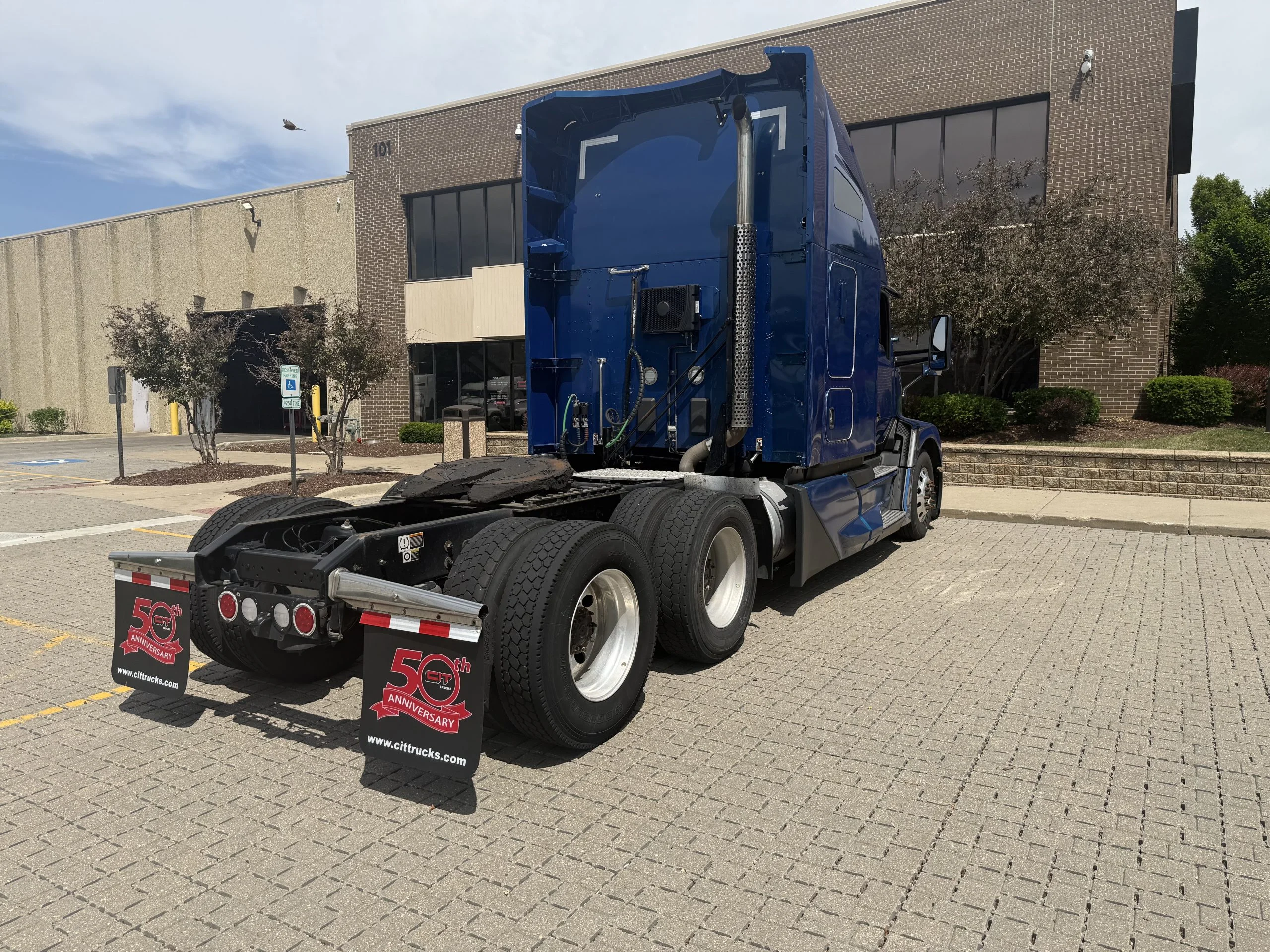 2022 Kenworth T680 in Wood Dale, IL — photo 5