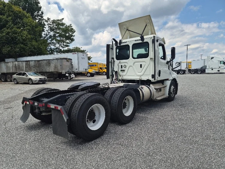 2019 Freightliner Cascadia in Greensboro, NC — photo 7