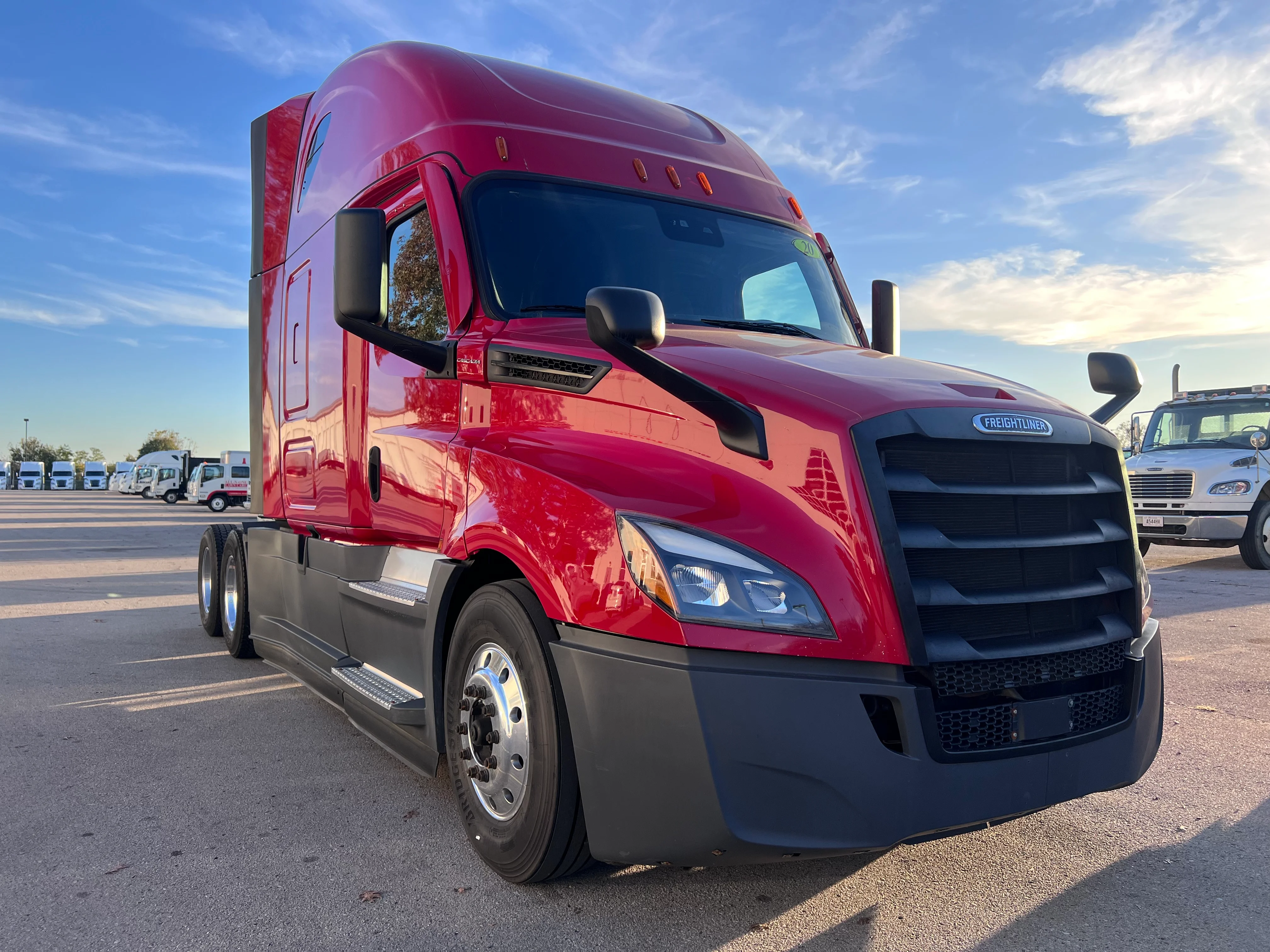 2020 Freightliner Cascadia in Nashville Isuzu, TN — photo 8