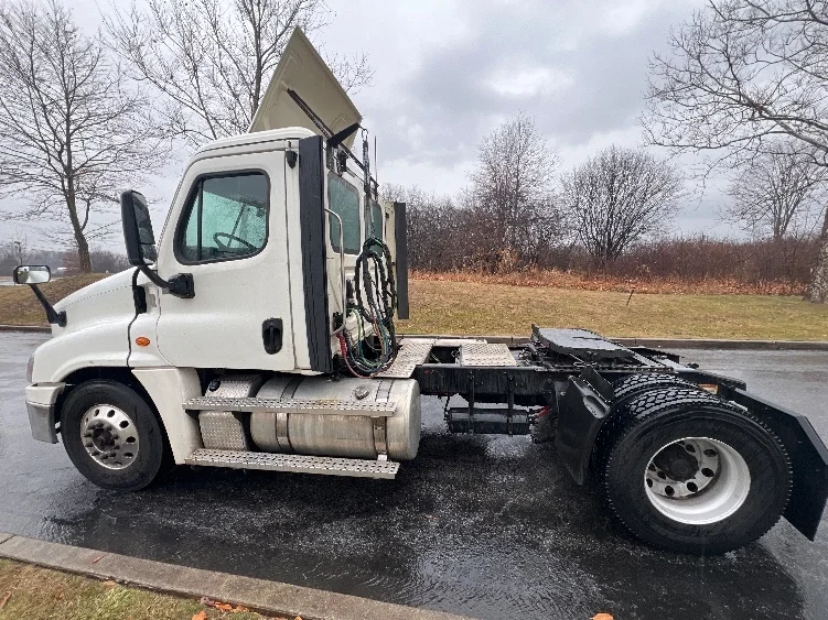 2019 Freightliner Cascadia in Montgomery, NY — photo 4
