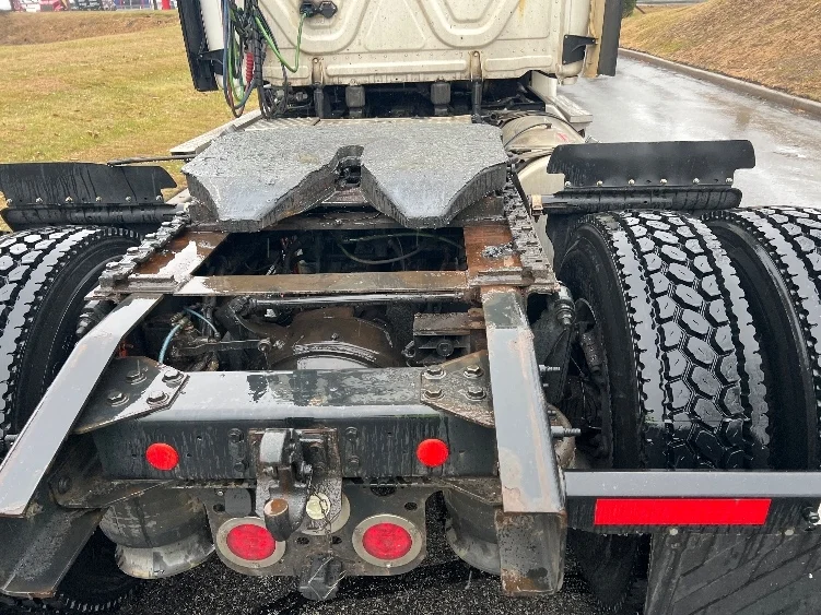 2019 Freightliner Cascadia in Montgomery, NY — photo 6