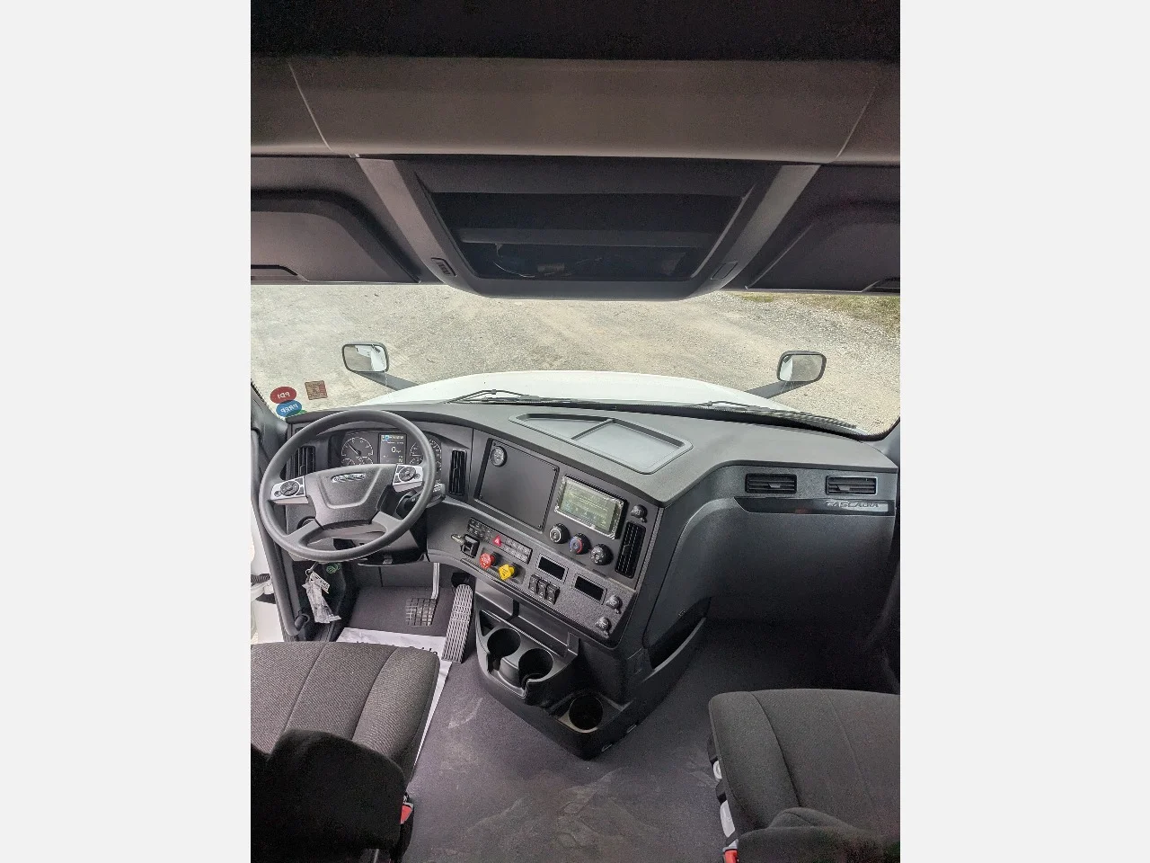 2026 Freightliner in York Street Elmhurst, IL — photo 14