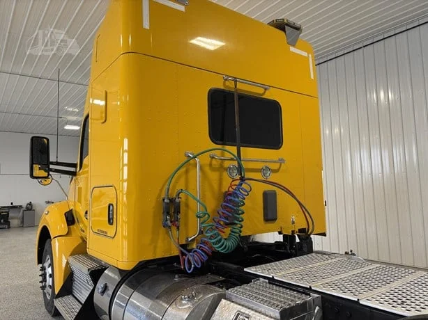 2015 Kenworth T880 in Hartford, SD — photo 9