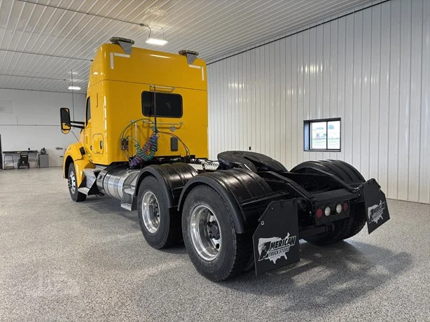 2015 Kenworth T880 in Hartford, SD — photo 2