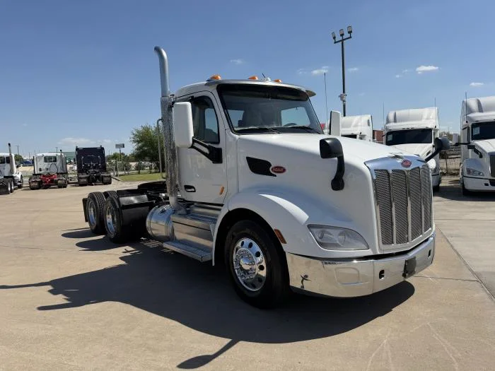 2020 Peterbilt 579 - image 9