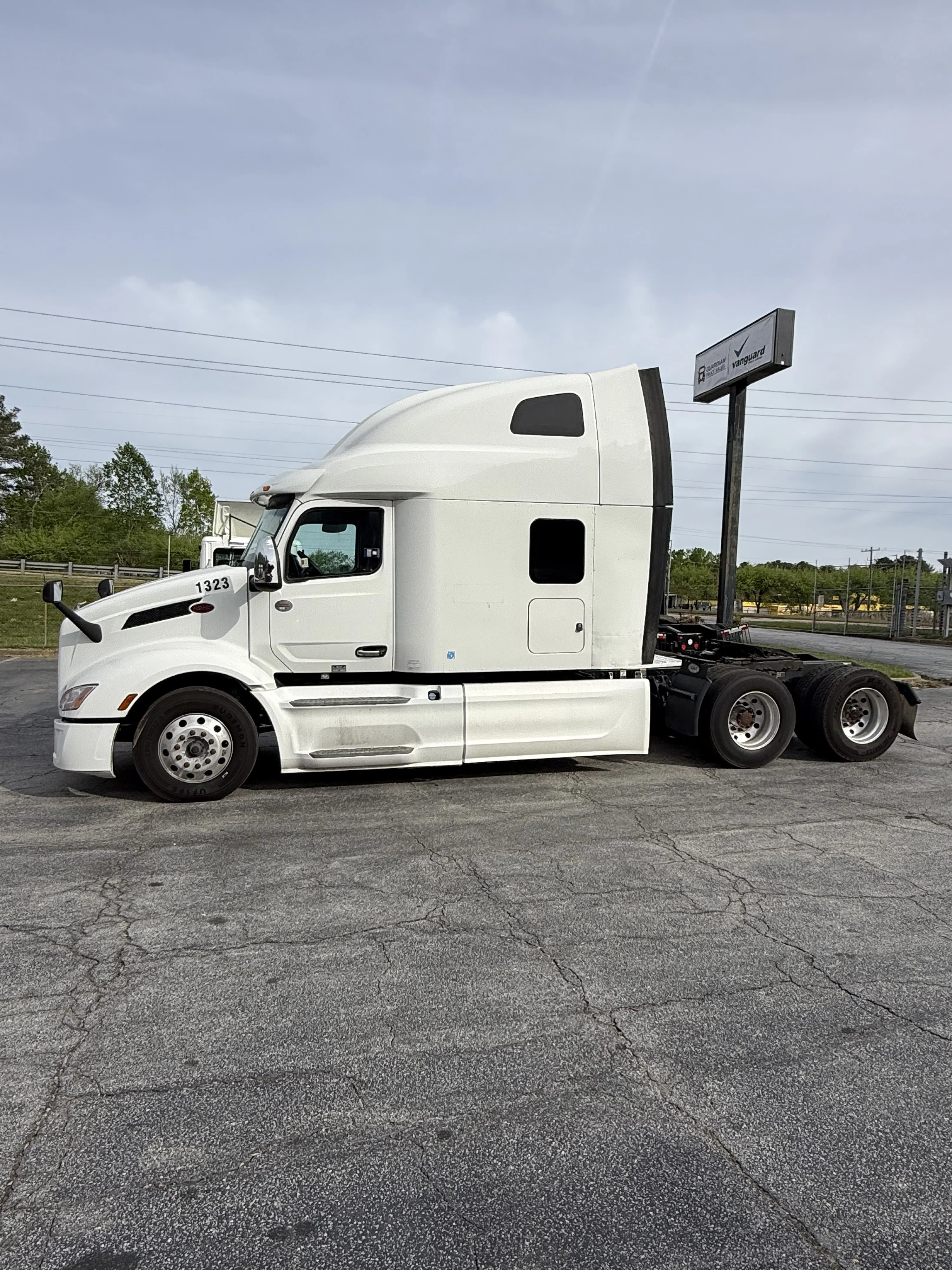 2023 Peterbilt 579 in Guardian Atlanta
