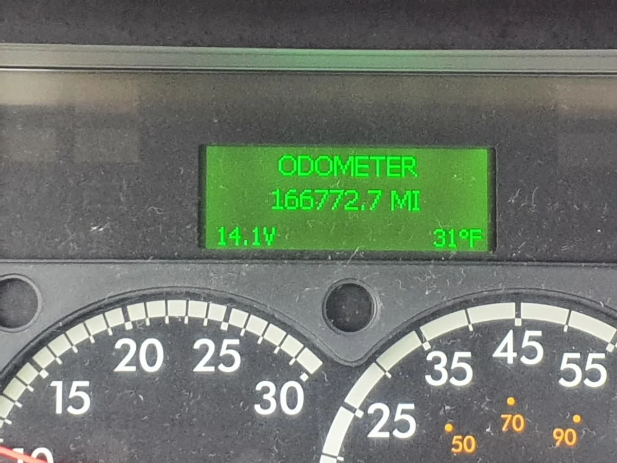 2016 Freightliner Cascadia - image 11