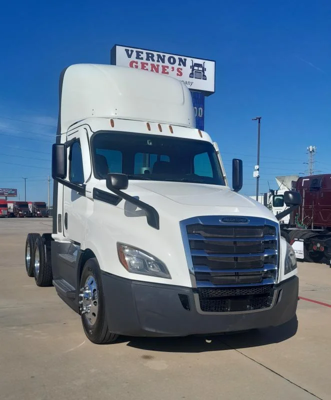 2021 Freightliner Cascadia in Little Rock