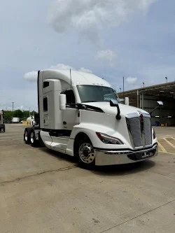 2027 Kenworth in Jackson, MS — photo 6