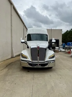 2027 Kenworth in Jackson, MS — photo 5