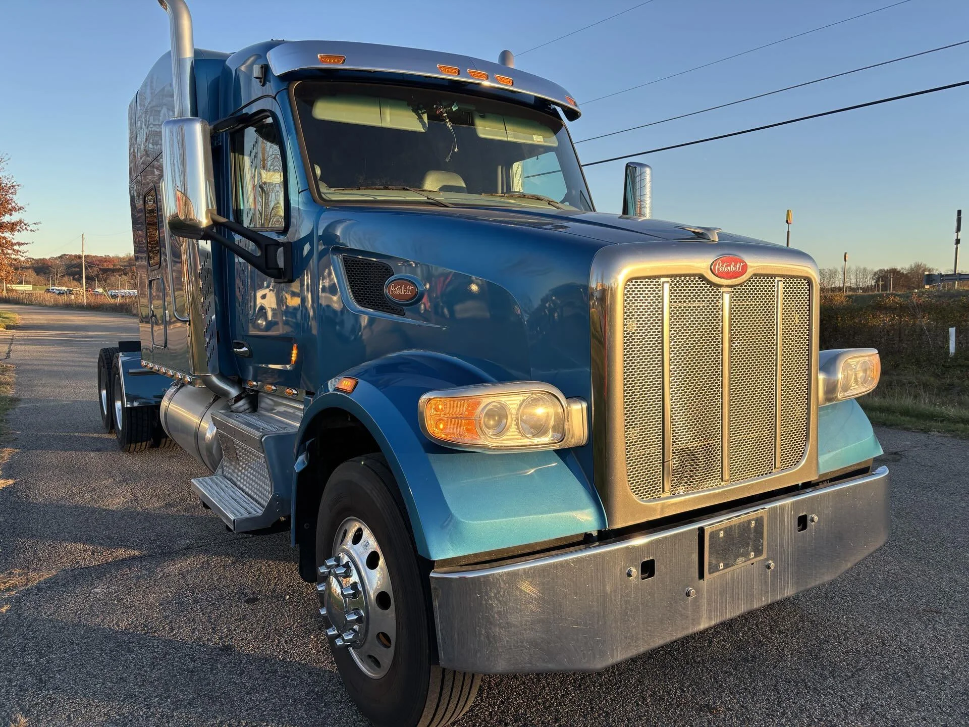 2019 Peterbilt 567 - image 2