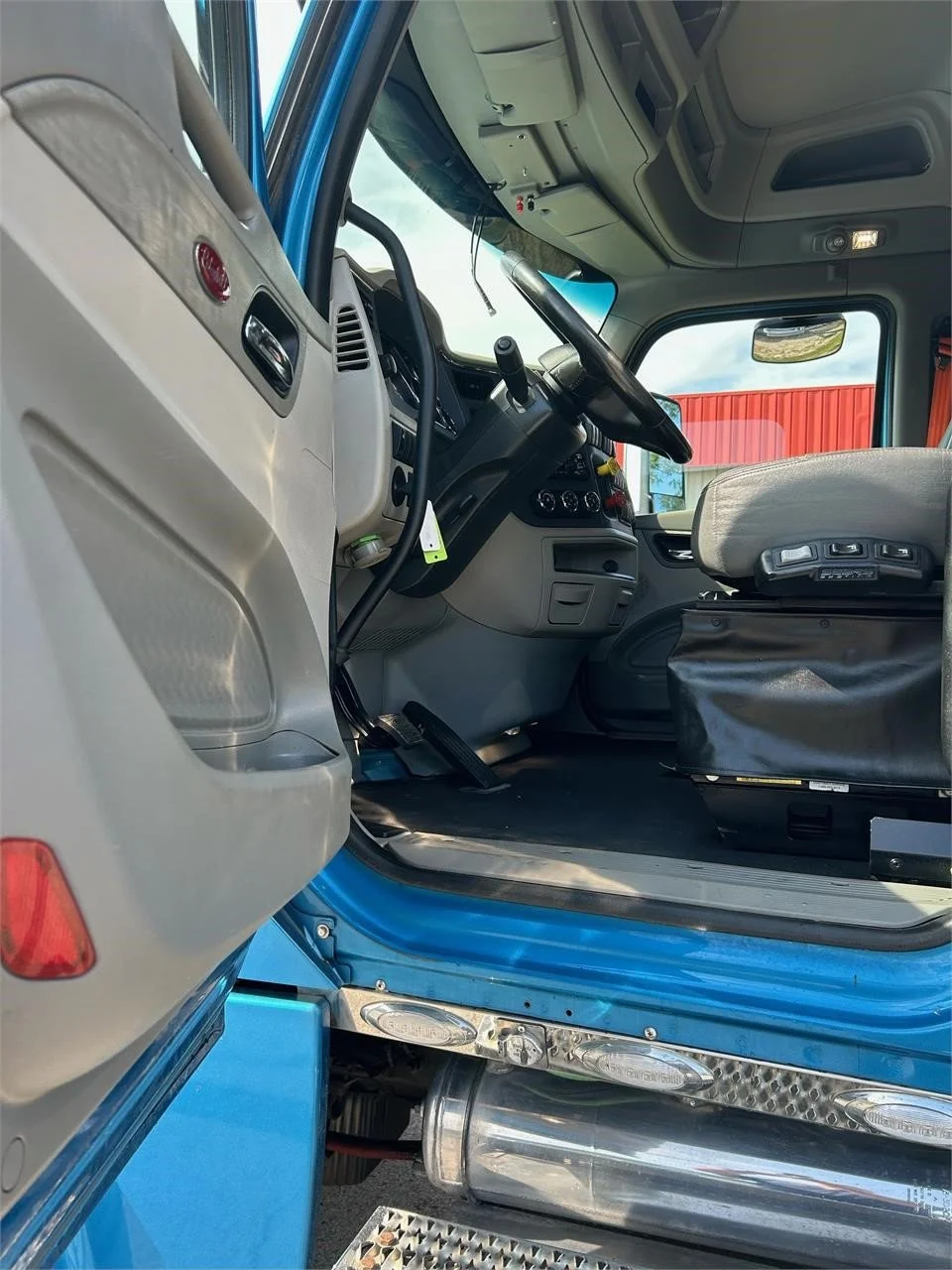 2019 Peterbilt 567 - image 7