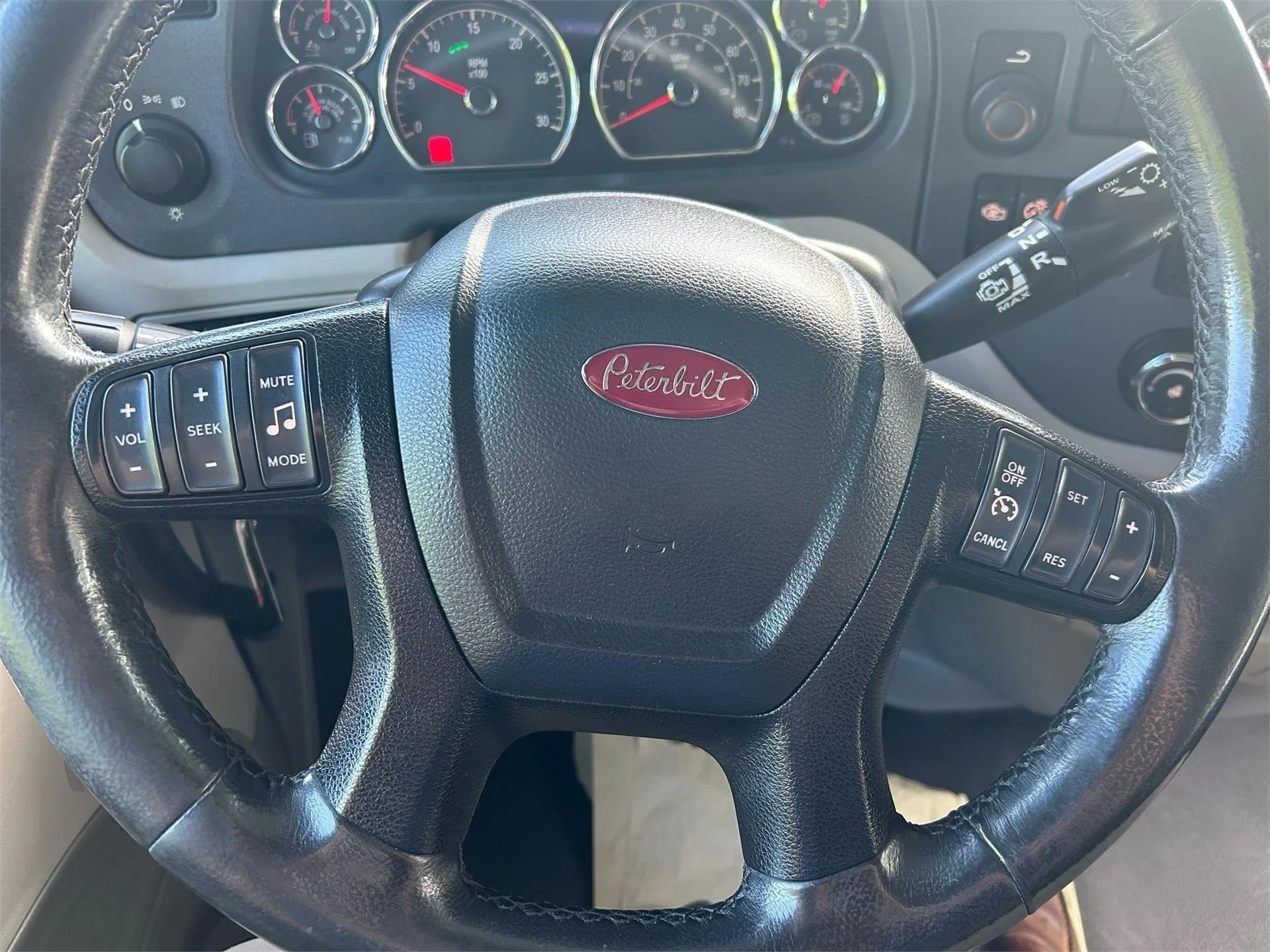 2019 Peterbilt 567 - image 15