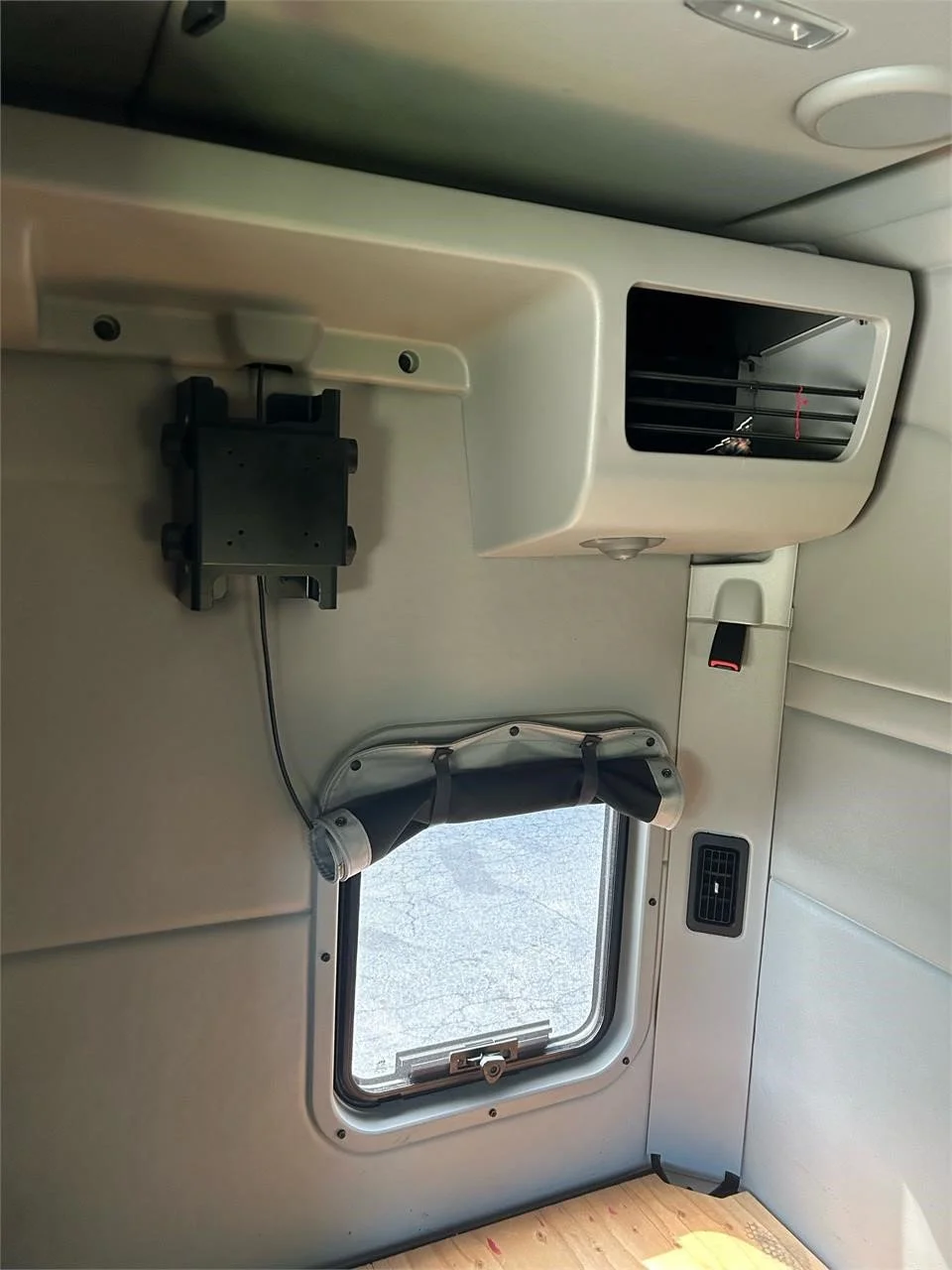 2019 Peterbilt 567 - image 23