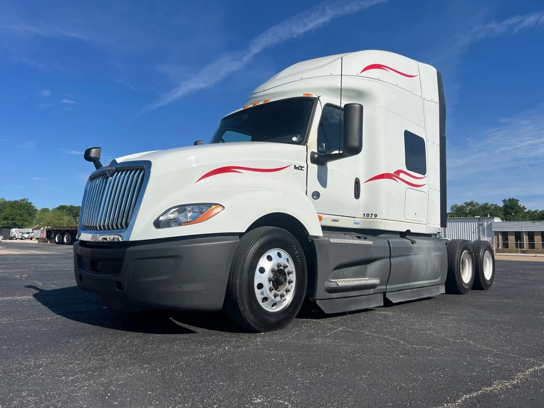 2022 International LT in Tulsa, OK
