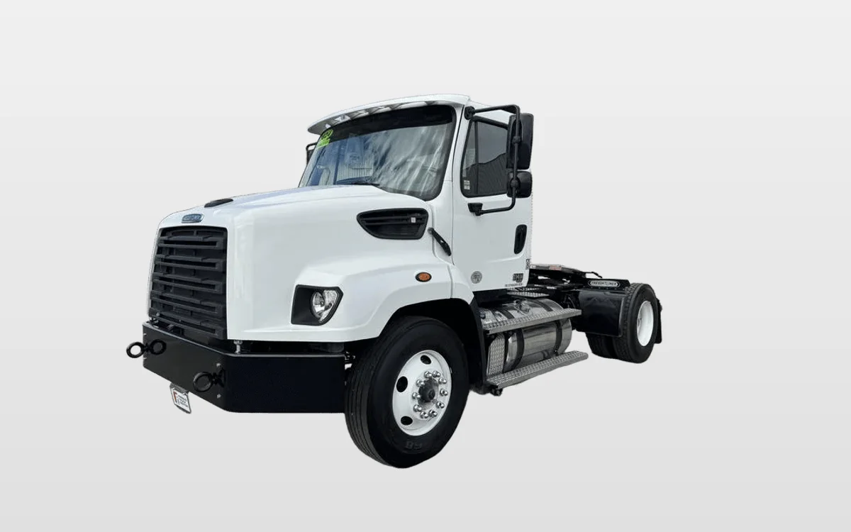 2024 Freightliner 114SD - image 1