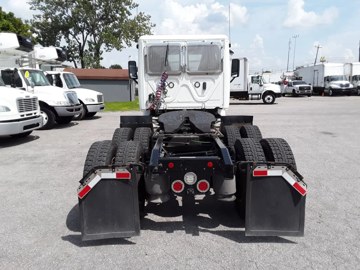 2020 Freightliner Cascadia in La Vergne, TN — photo 5