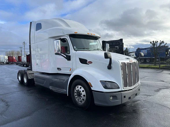 2022 Peterbilt 579