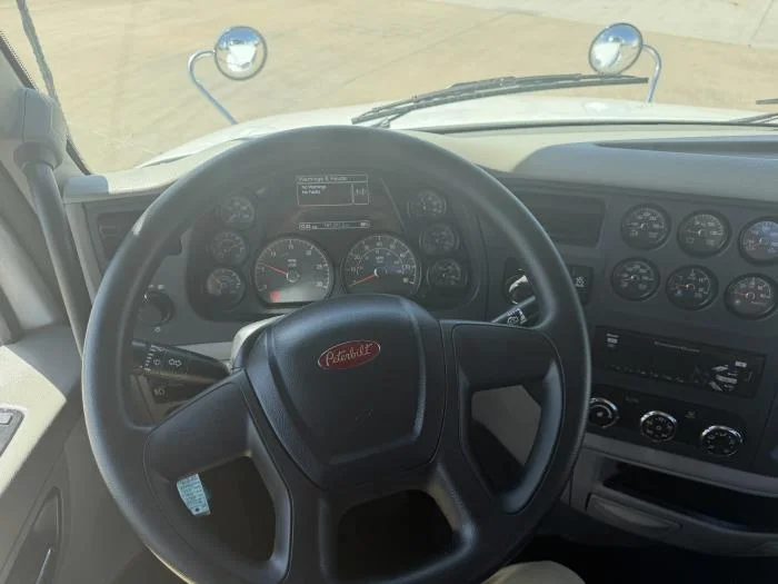 2019 Peterbilt 579 - image 31