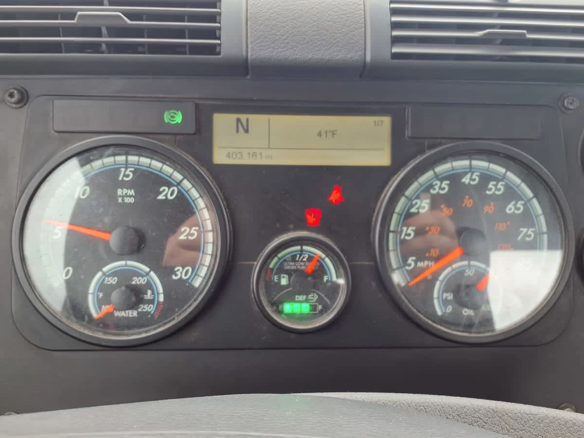 2019 Freightliner Cascadia in Taylor, MI — photo 9