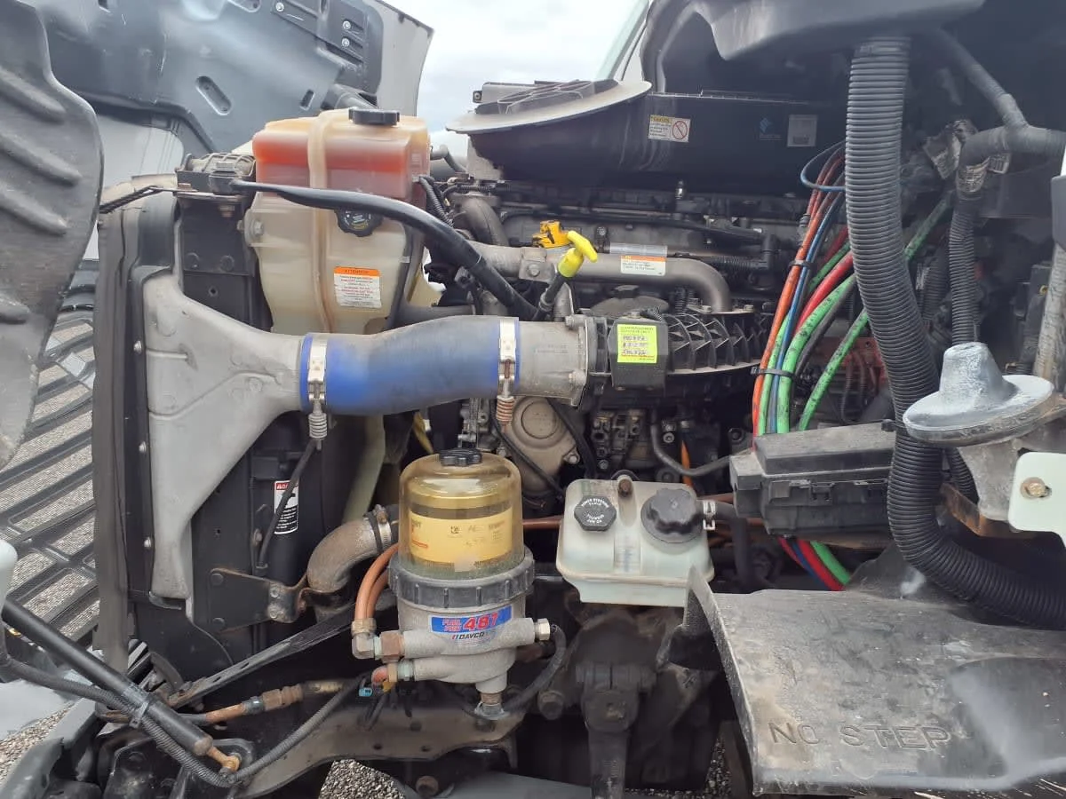 2019 Freightliner Cascadia in Taylor, MI — photo 8
