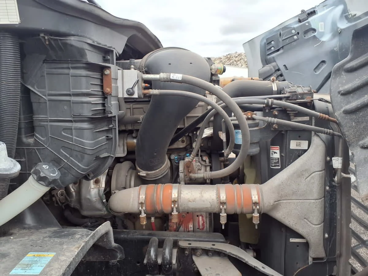 2019 Freightliner Cascadia in Taylor, MI — photo 12
