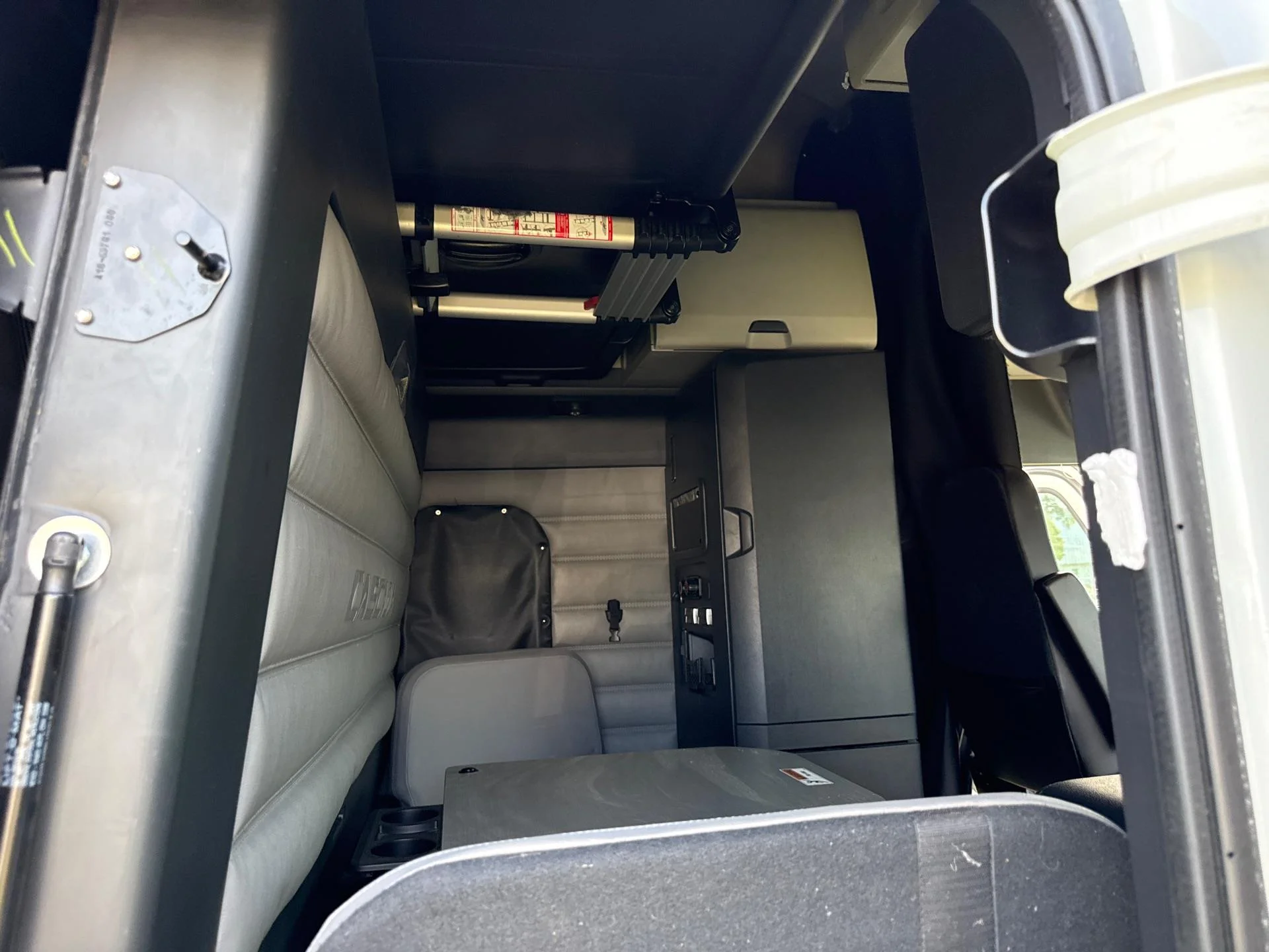 2022 Freightliner Cascadia in Commerce City, CO — photo 22