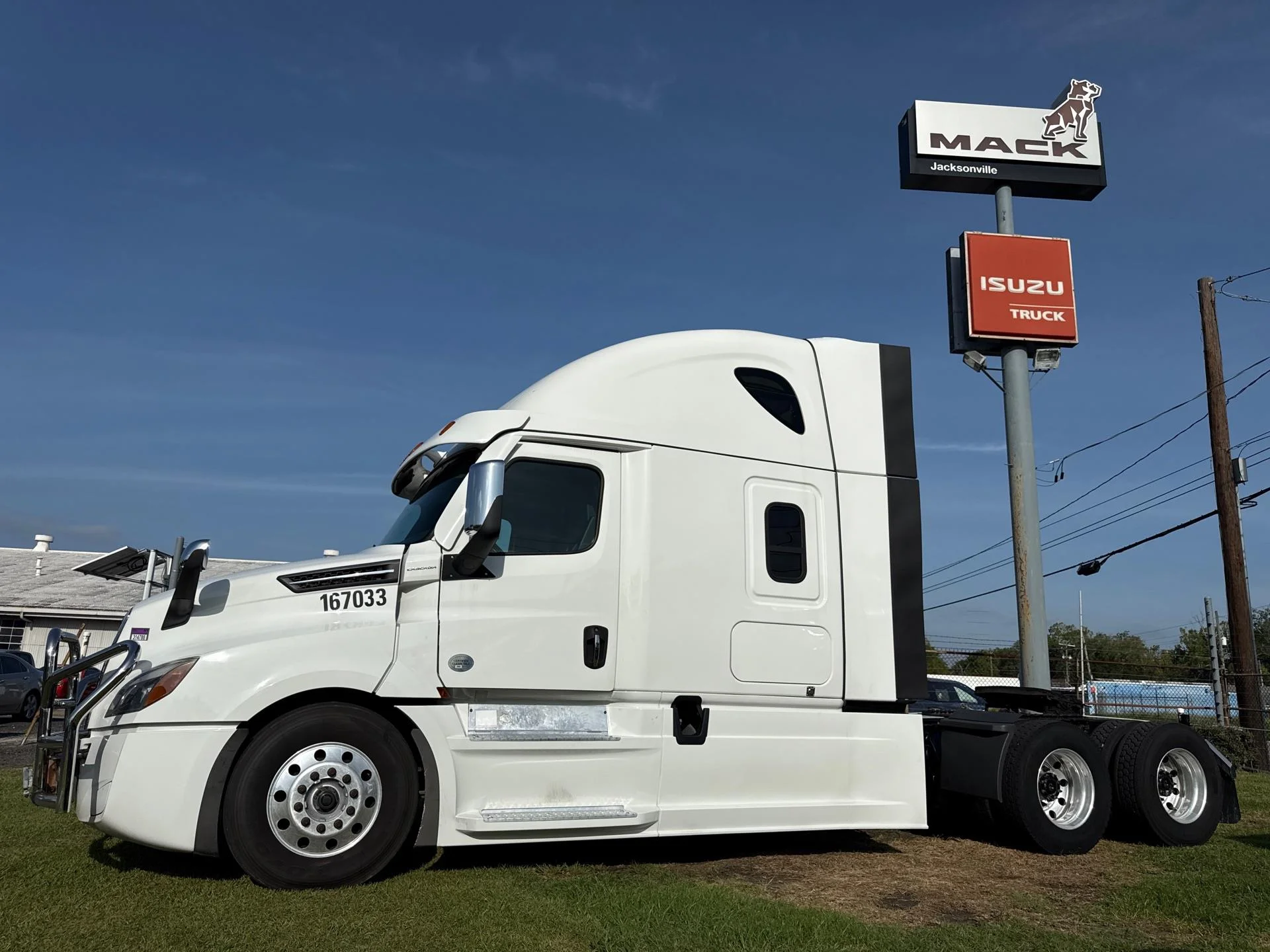 2022 Freightliner Cascadia in Commerce City, CO — photo 2