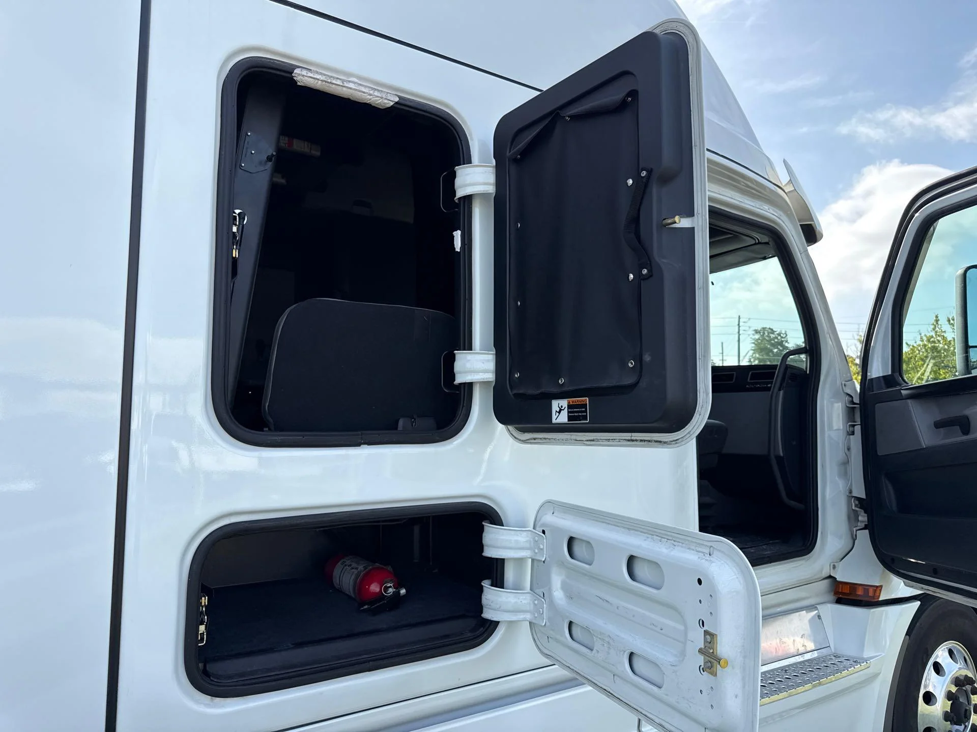 2022 Freightliner Cascadia in Commerce City, CO — photo 20