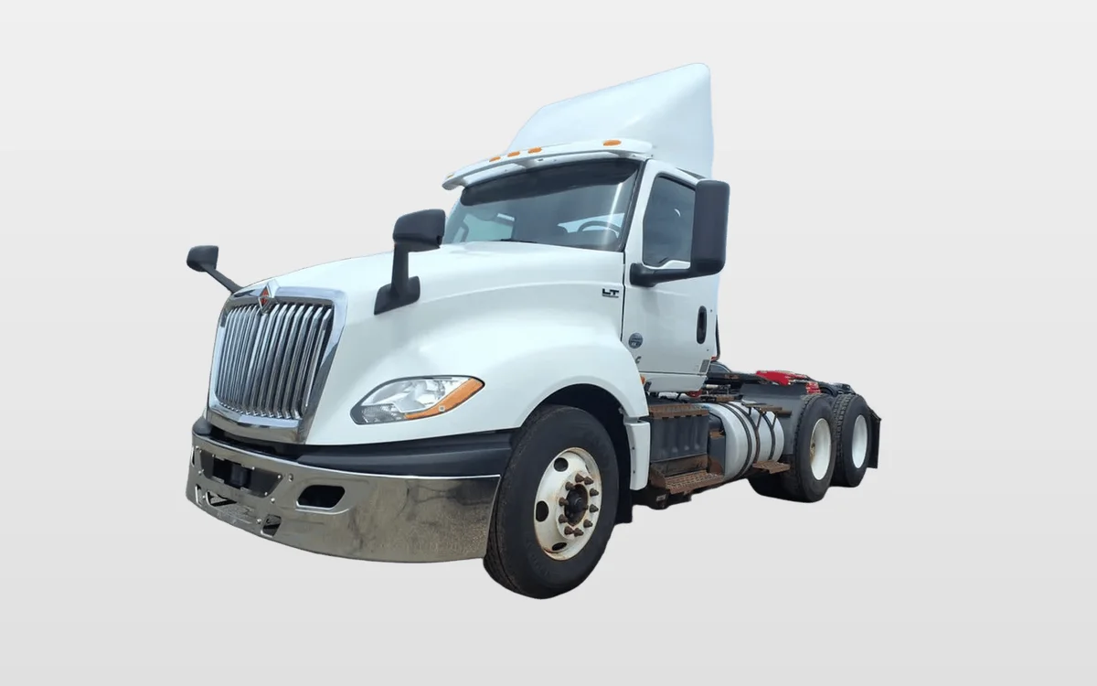 2019 International - image 1