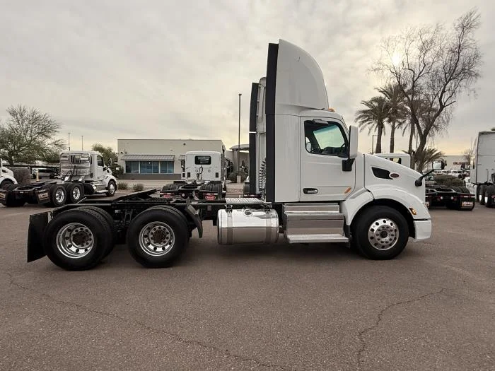2020 Peterbilt 579 — photo 7