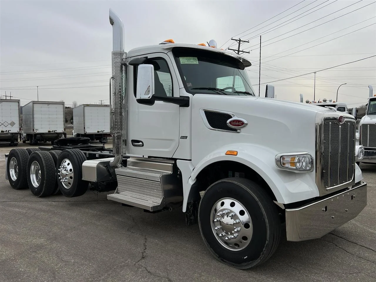 2027 Peterbilt 567 in South St. Paul, MN — photo 2