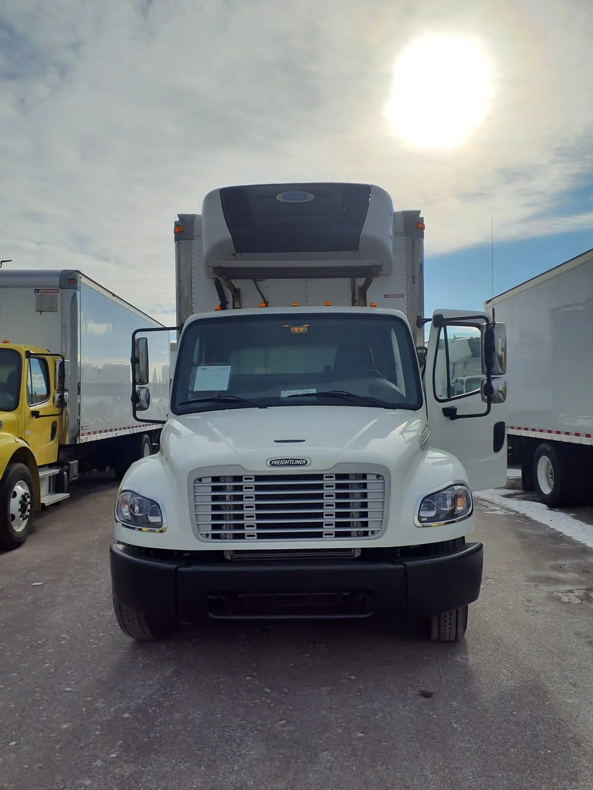 2019 Freightliner M2 106 - image 2