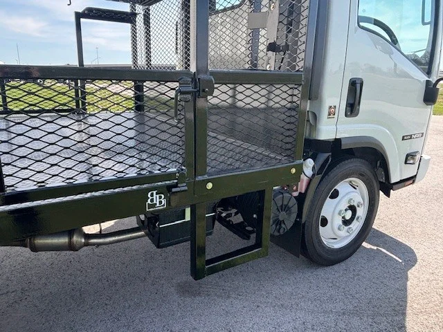 2025 Isuzu NRR in Ankeny, IA — photo 11
