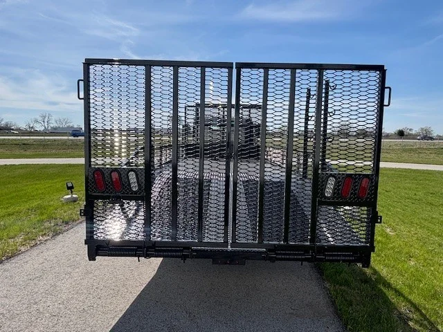 2025 Isuzu NRR in Ankeny, IA — photo 4