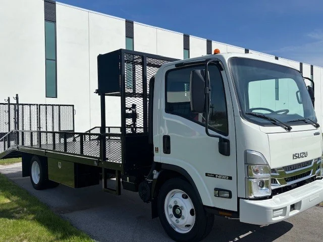 2025 Isuzu NRR in Ankeny, IA — photo 6