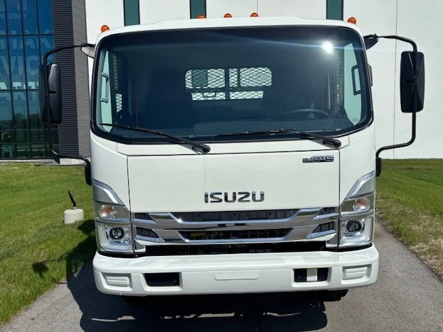 2025 Isuzu NRR in Ankeny, IA — photo 5