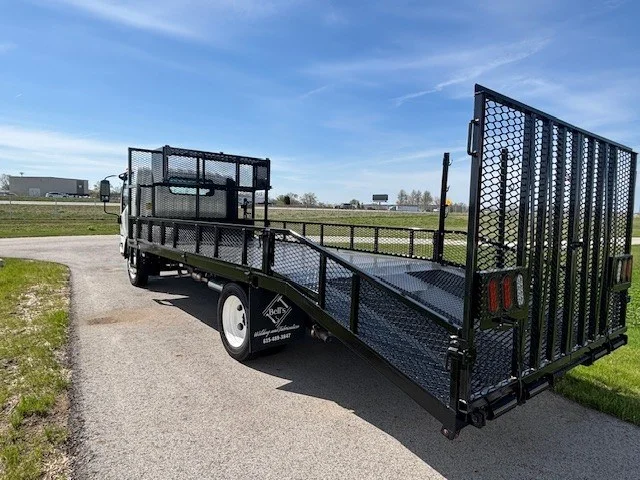 2025 Isuzu NRR in Ankeny, IA — photo 3
