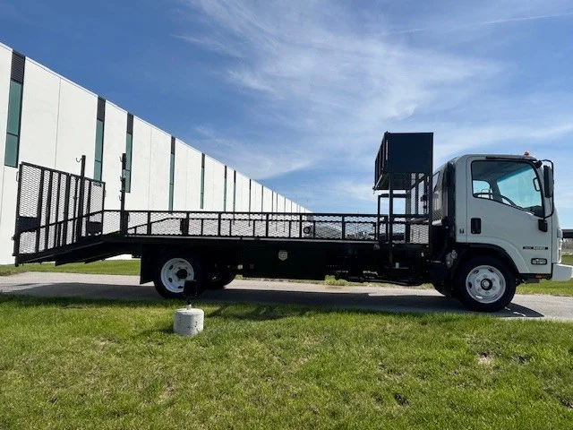 2025 Isuzu NRR in Ankeny, IA — photo 8