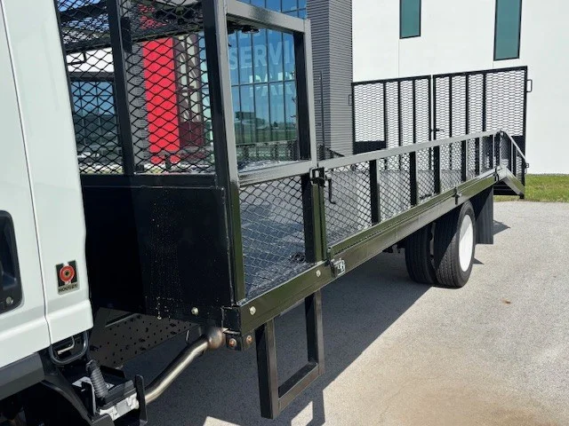 2025 Isuzu NRR in Ankeny, IA — photo 10