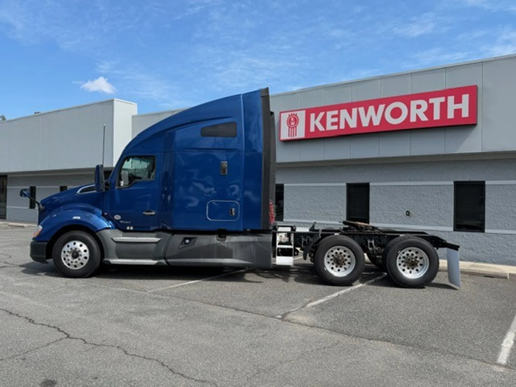2021 Kenworth T680 - image 4