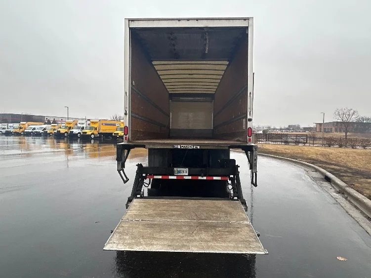 2020 Freightliner M2 112 - image 9