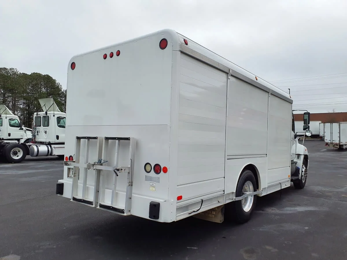 2019 Hino 338 in Atlanta, GA — photo 4
