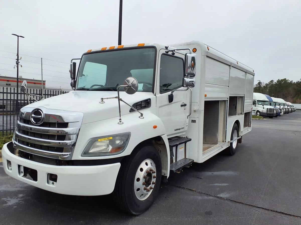 2019 Hino 338 in Atlanta, GA — photo 3