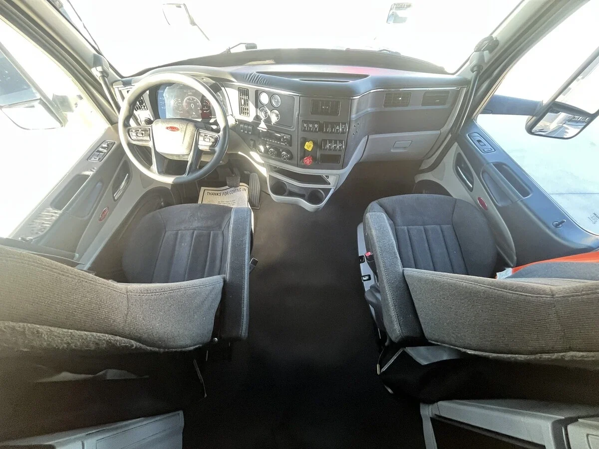 2023 Peterbilt 579 - image 22