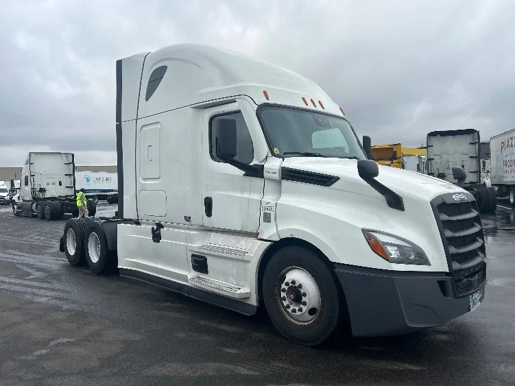 2022 Freightliner in Louisville, KY