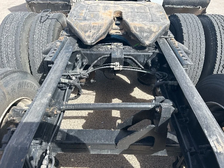 2021 International LT in El Paso, TX — photo 6